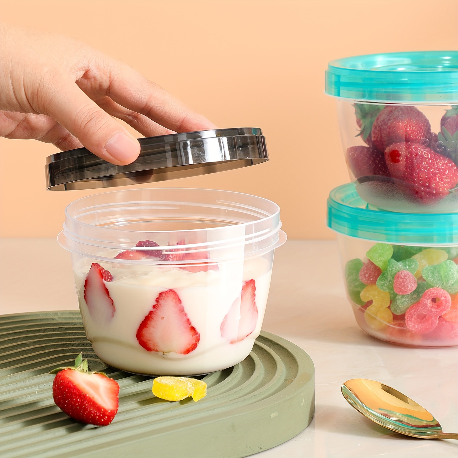 Food Storage Warehouse - 2 Transparent Sealed Food Storage Containers