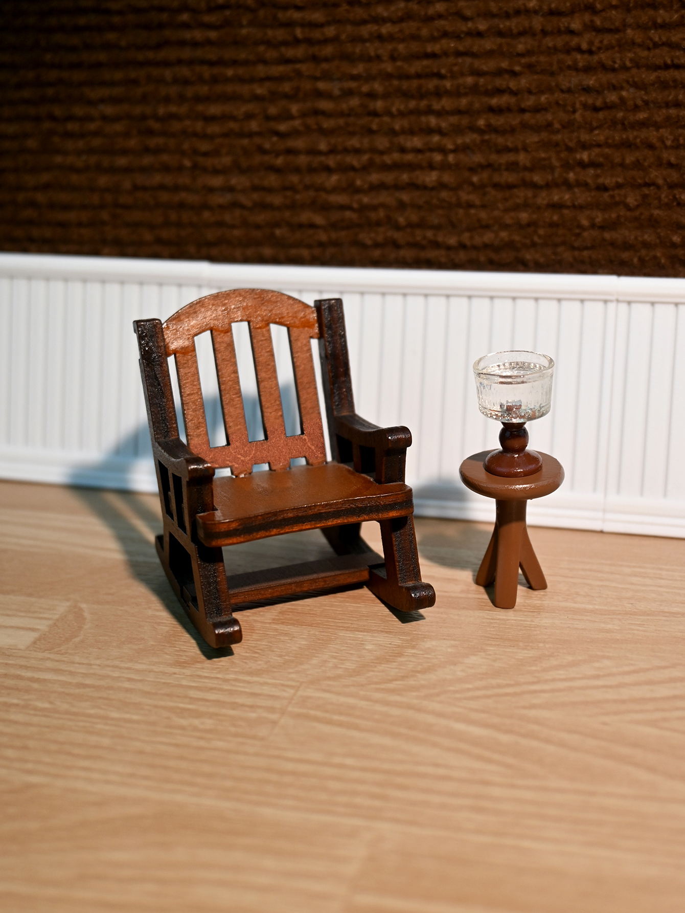 Miniature Rocking Chair, Minia - Food Storage On Table recensie en prijs